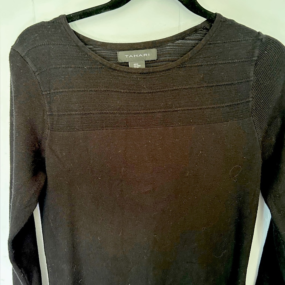 🦌Tahari Black Knit Long Sleeved Dress Size Medium - Picture 4 of 10